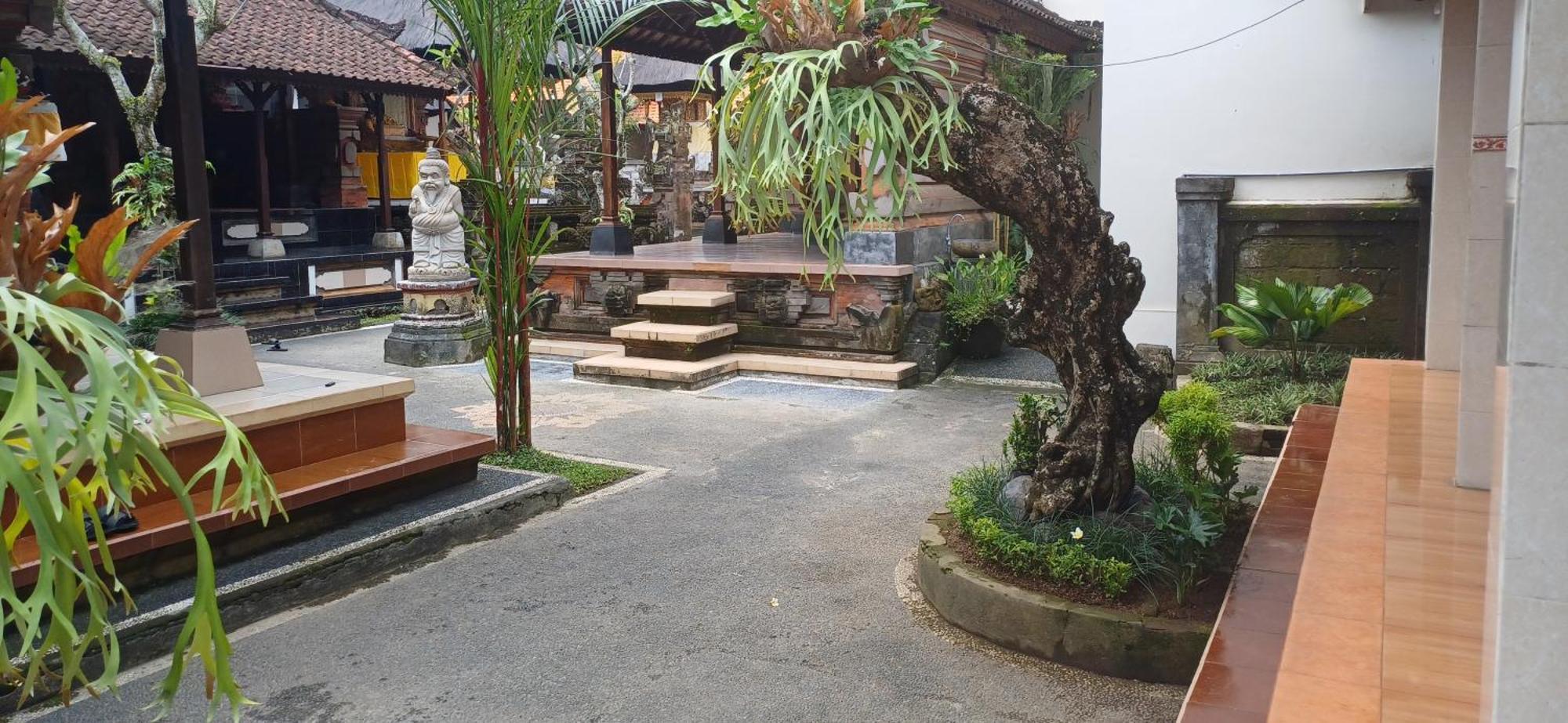 אובוד Nugraha Guesthouse 1 מראה חיצוני תמונה