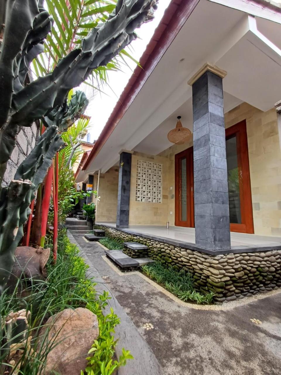 אובוד Nugraha Guesthouse 1 מראה חיצוני תמונה