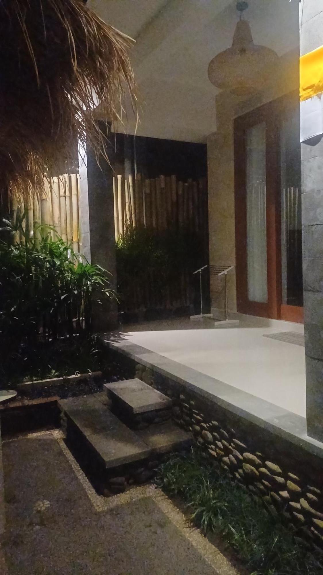אובוד Nugraha Guesthouse 1 מראה חיצוני תמונה